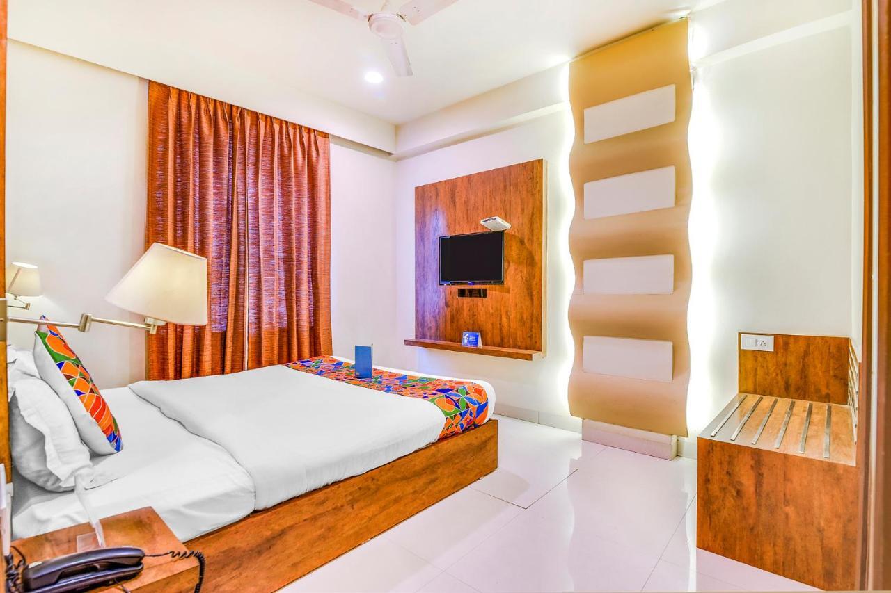 Fabhotel Arastu Nampally Хайдарабад Экстерьер фото
