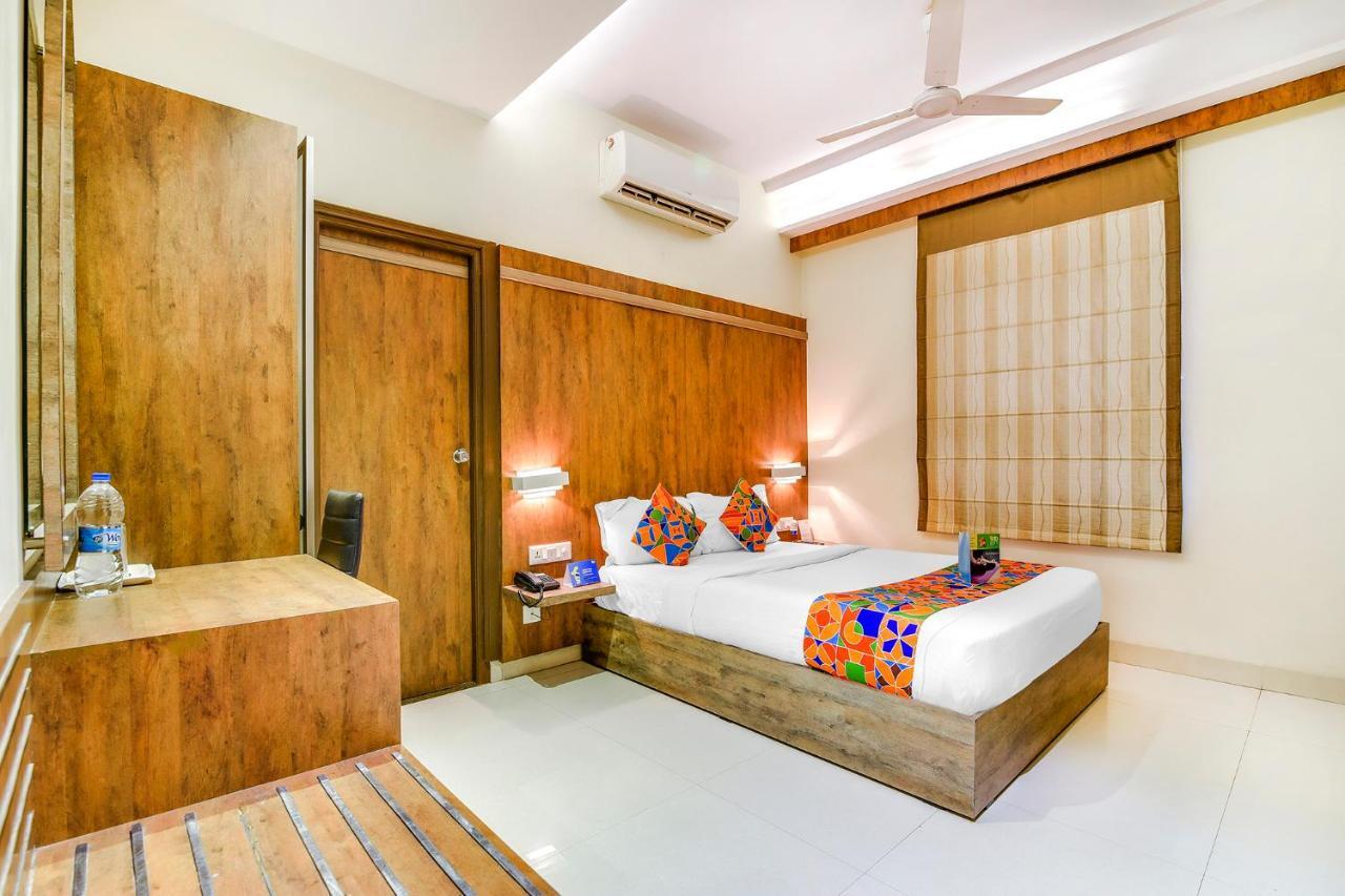 Fabhotel Arastu Nampally Хайдарабад Экстерьер фото